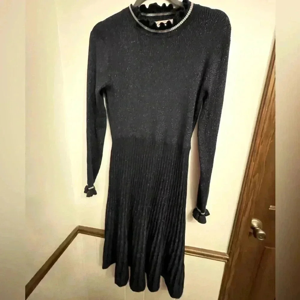 Nanette Lepore Navy knit dress EUC Medium